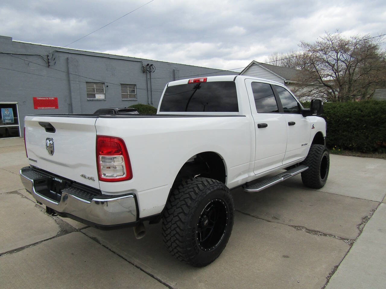 Used 2024 RAM 2500 Big Horn w/ Off Road Package image 3