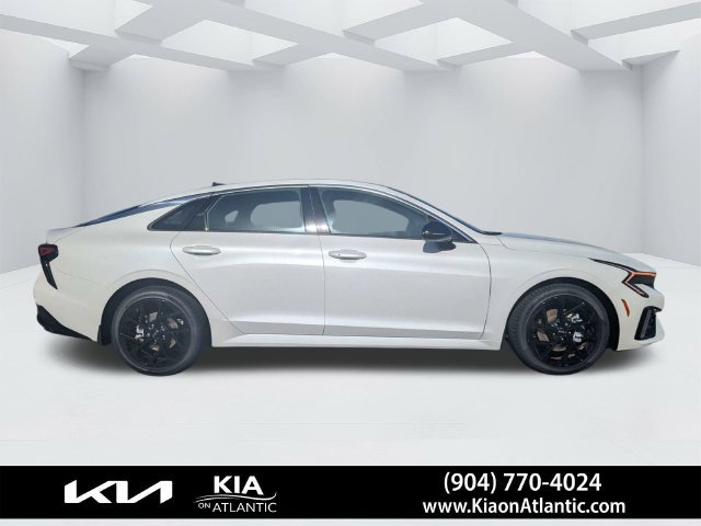 New 2027 Kia K5 GT-Line w/ GT-Line Premium Package FWD image 2