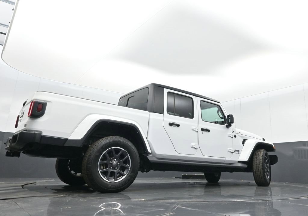 Certified 2021 Jeep Gladiator Overland w/ Popular Equipment Package image 32