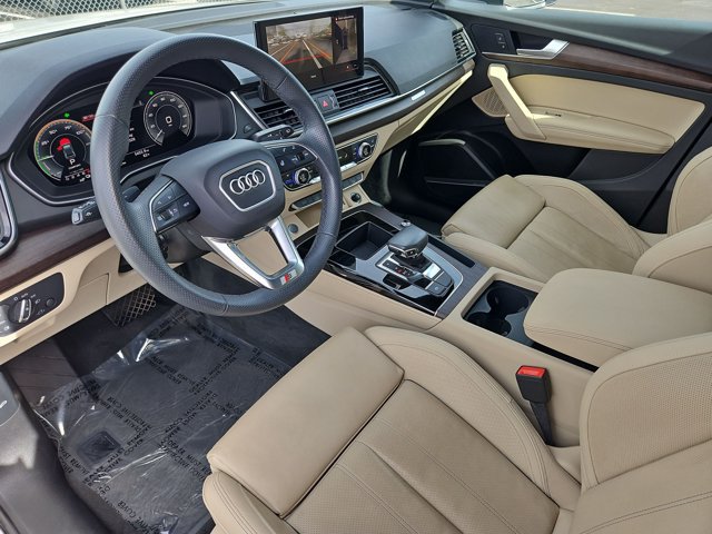 Used 2024 Audi Q5 e Premium Plus w/ Premium Plus Package AWD/4WD image 12