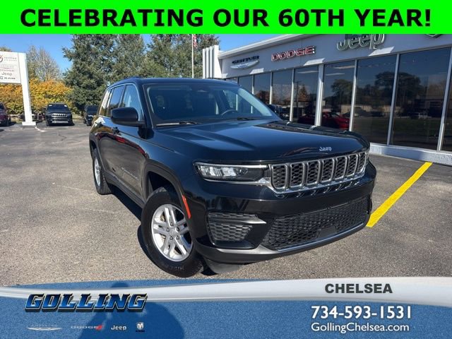 Certified 2023 Jeep Grand Cherokee Laredo image 1