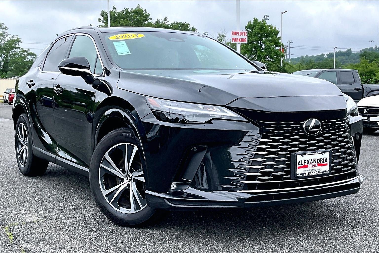 Used 2023 Lexus RX 350 Premium w/ Accessory Package AWD/4WD image 2