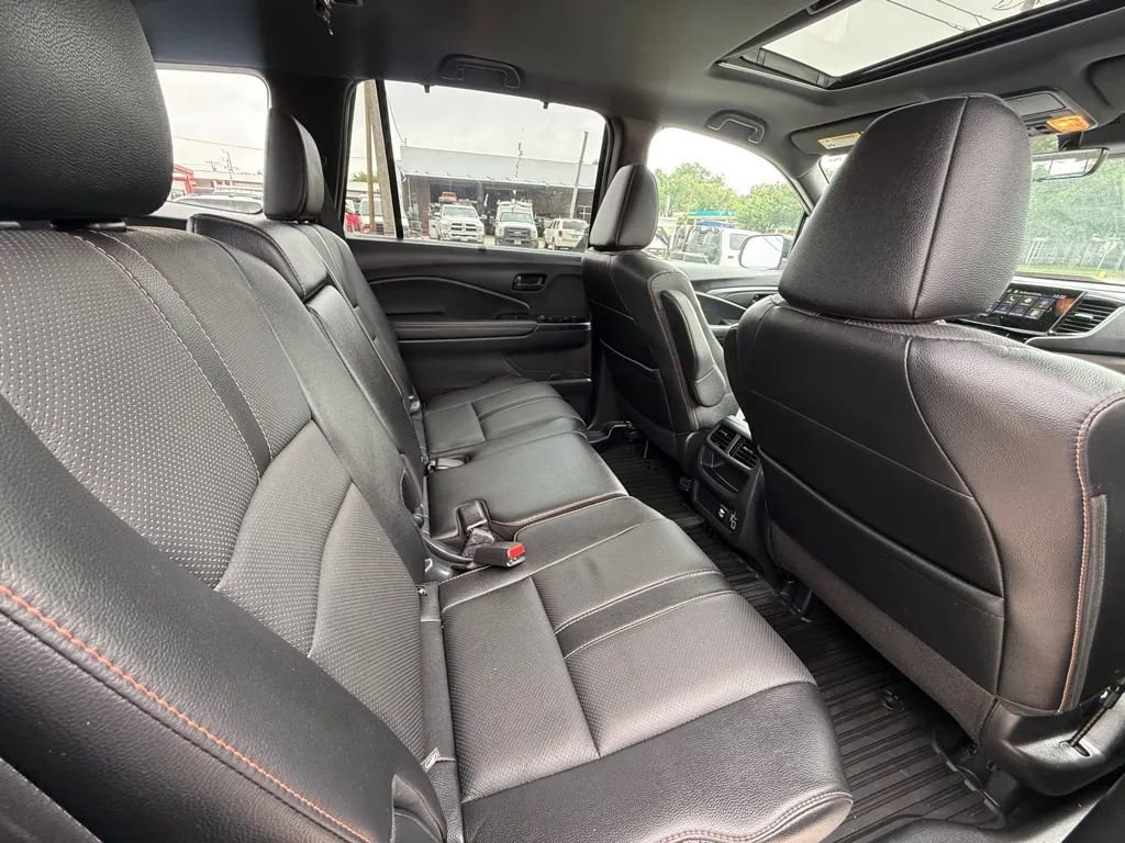 Used 2022 Honda Passport TrailSport image 16