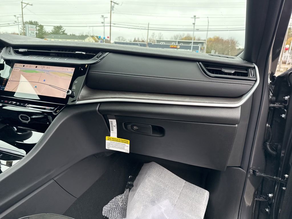 New 2026 Jeep Grand Cherokee Altitude image 30