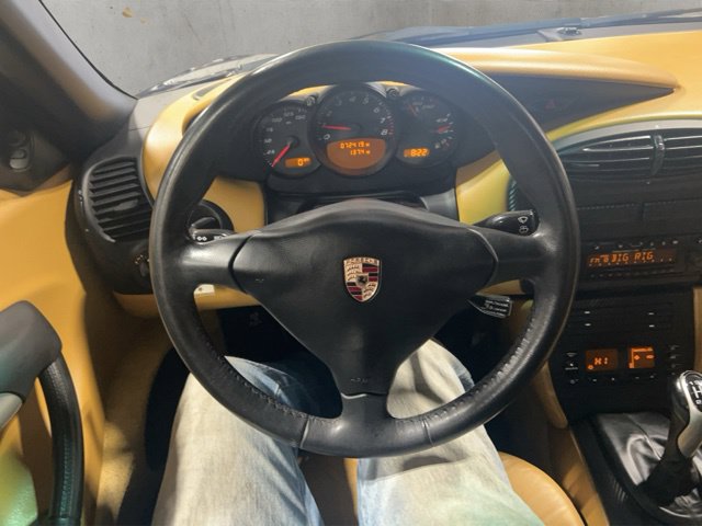 Used 2001 Porsche Boxster RWD image 16