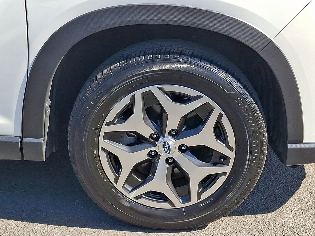 Used 2023 Subaru Forester Premium image 7