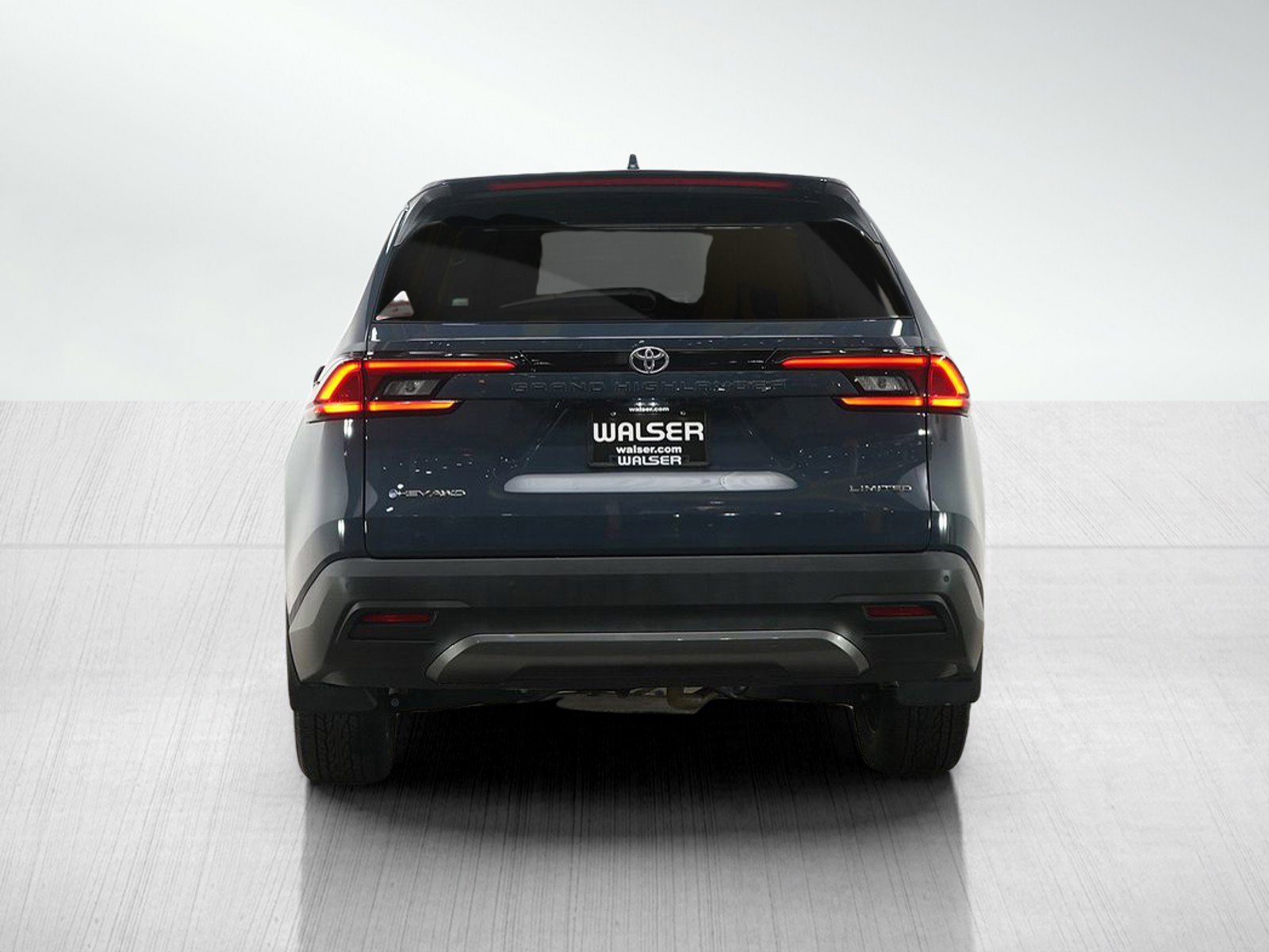 Used 2025 Toyota Grand Highlander AWD Hybrid image 4