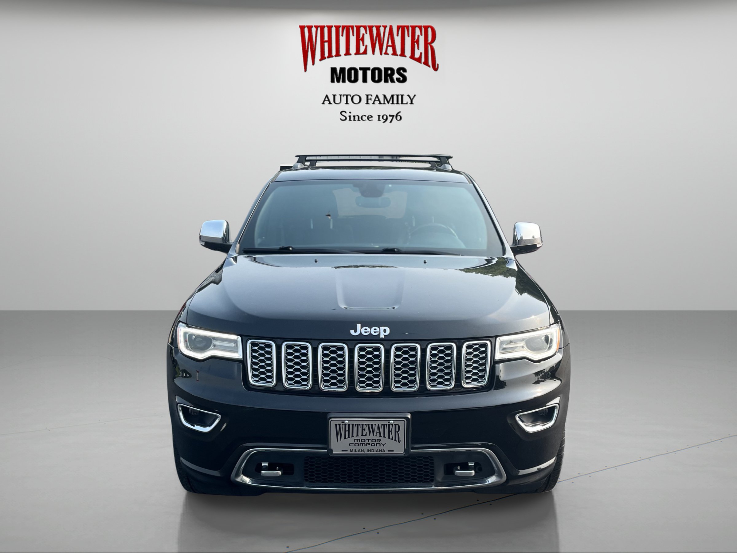 Used 2020 Jeep Grand Cherokee Overland AWD/4WD image 8