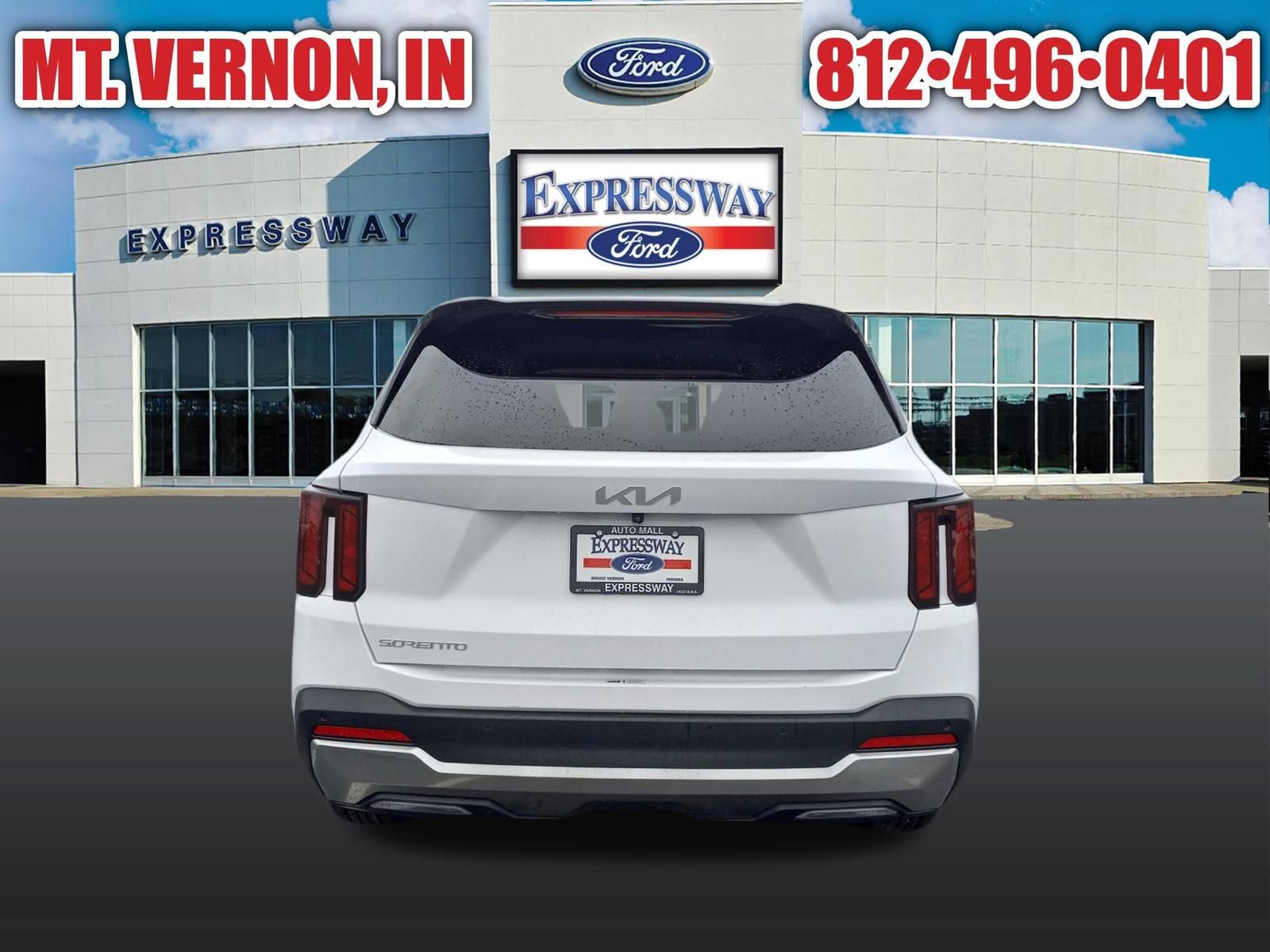 Used 2024 Kia Sorento S image 8
