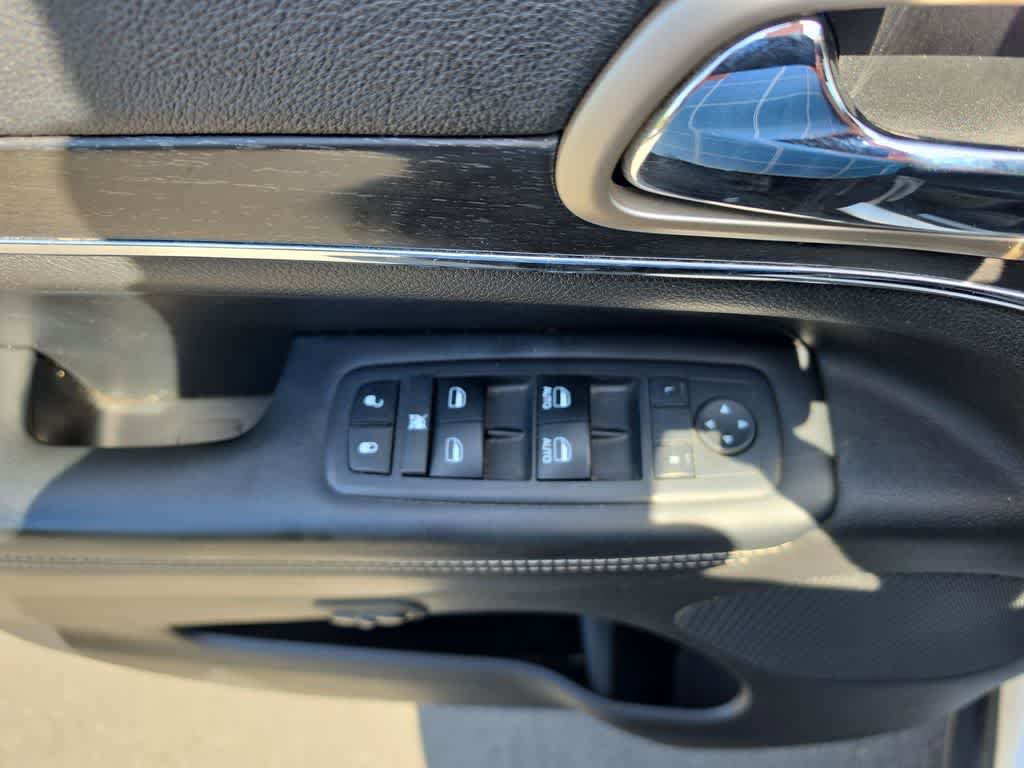 Used 2017 Jeep Grand Cherokee Limited w/ Trailer Tow Group IV AWD/4WD image 13