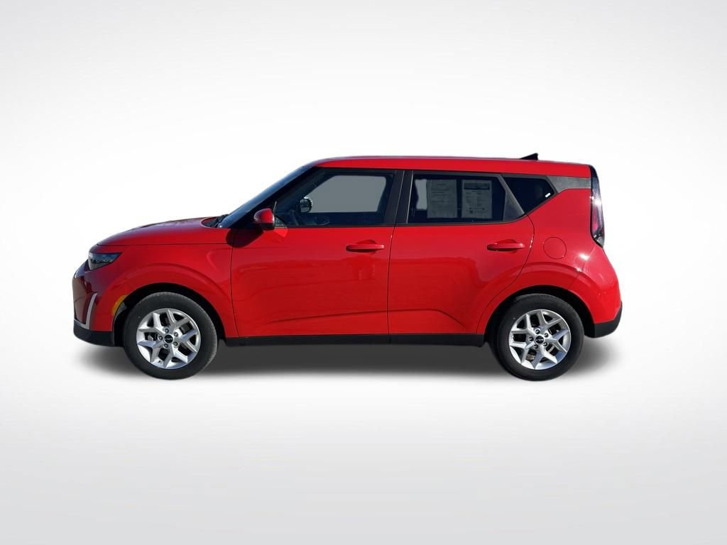 Used 2024 Kia Soul LX w/ Option Group 015 image 2
