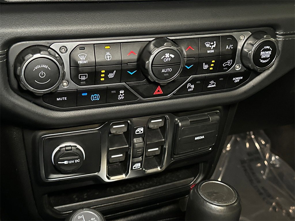 Used 2024 Jeep Wrangler High Altitude image 25