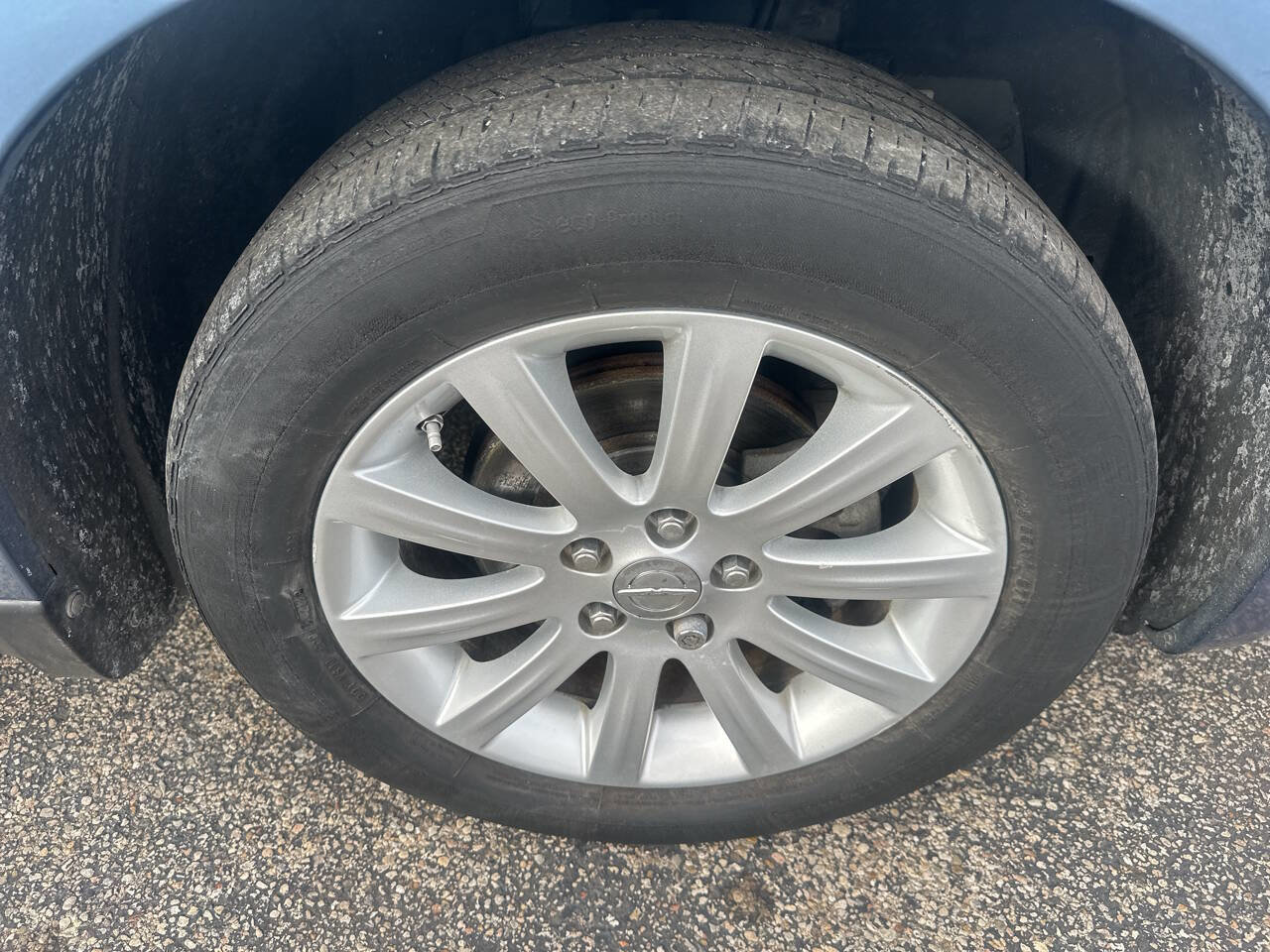 Used 2011 Chrysler 200 Touring image 27