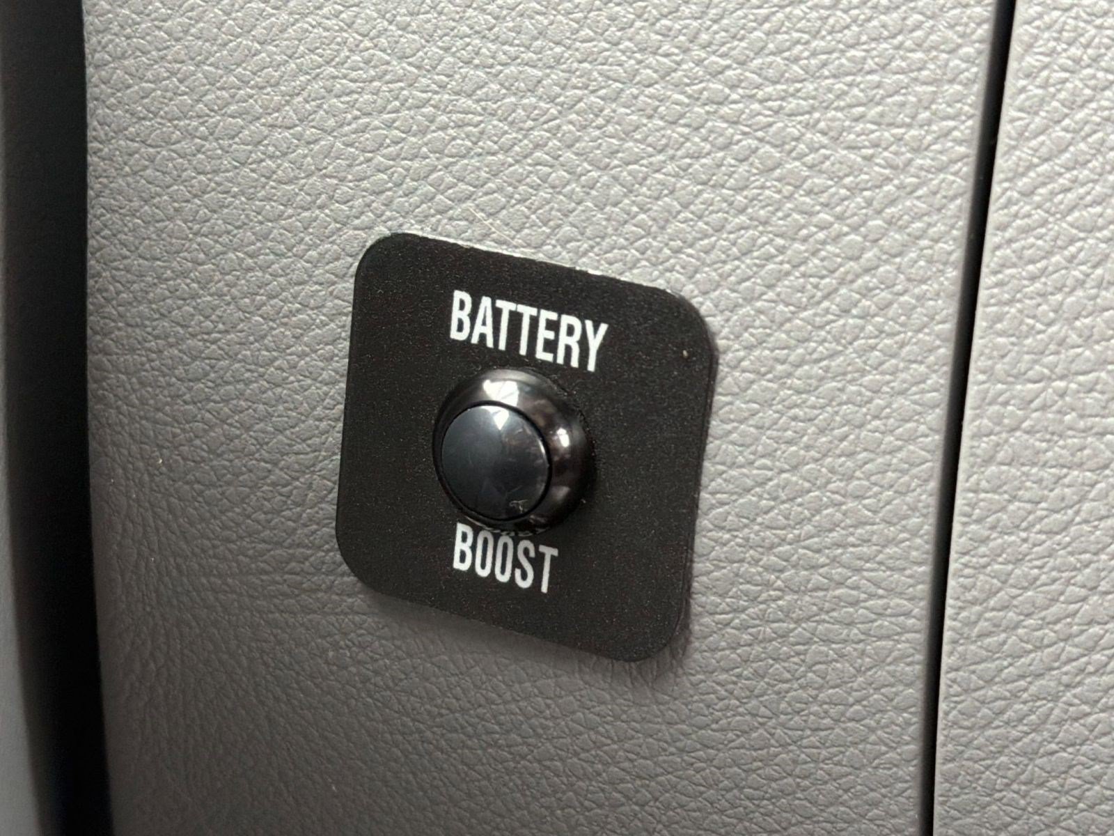 Used 2018 Mercedes-Benz Sprinter 3500 image 35