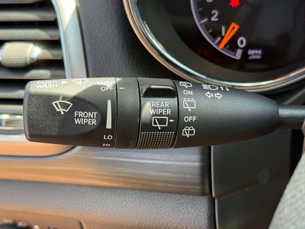 Used 2020 Jeep Grand Cherokee Altitude AWD/4WD image 25