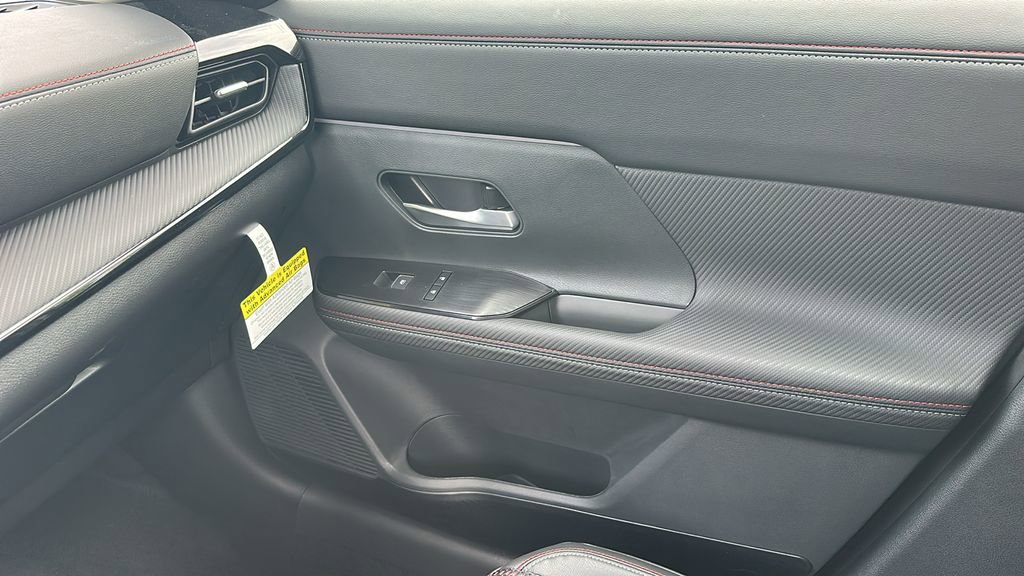 New 2026 Nissan Kicks SR w/ Illumination Package FWD image 26