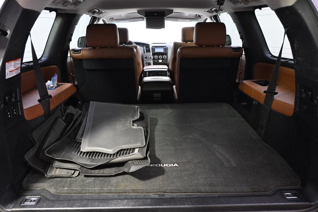 Used 2017 Toyota Sequoia Platinum AWD/4WD image 17