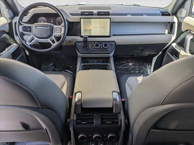 Used 2023 Land Rover Defender 130 X-Dynamic SE AWD/4WD image 18