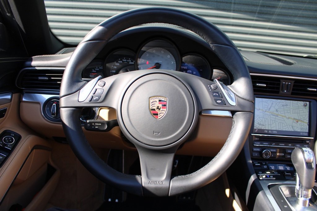 Used 2016 Porsche 911 Carrera S image 22