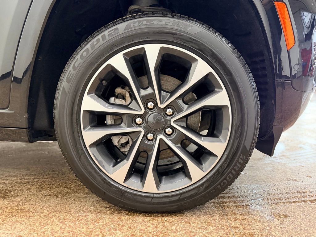 Used 2022 Jeep Grand Cherokee Overland AWD/4WD image 25