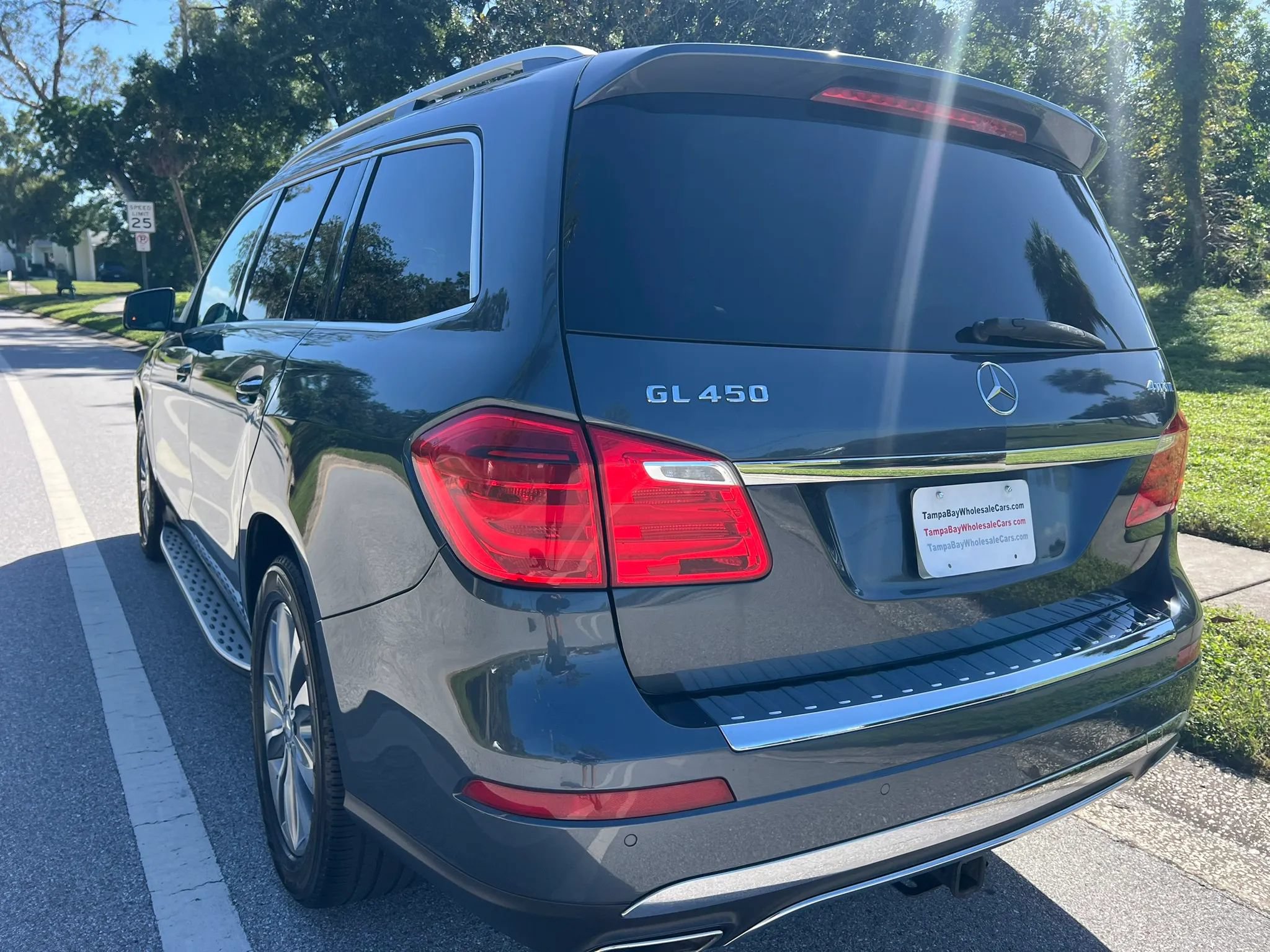 Used 2014 Mercedes-Benz GL 450 4MATIC w/ Lighting Package image 8
