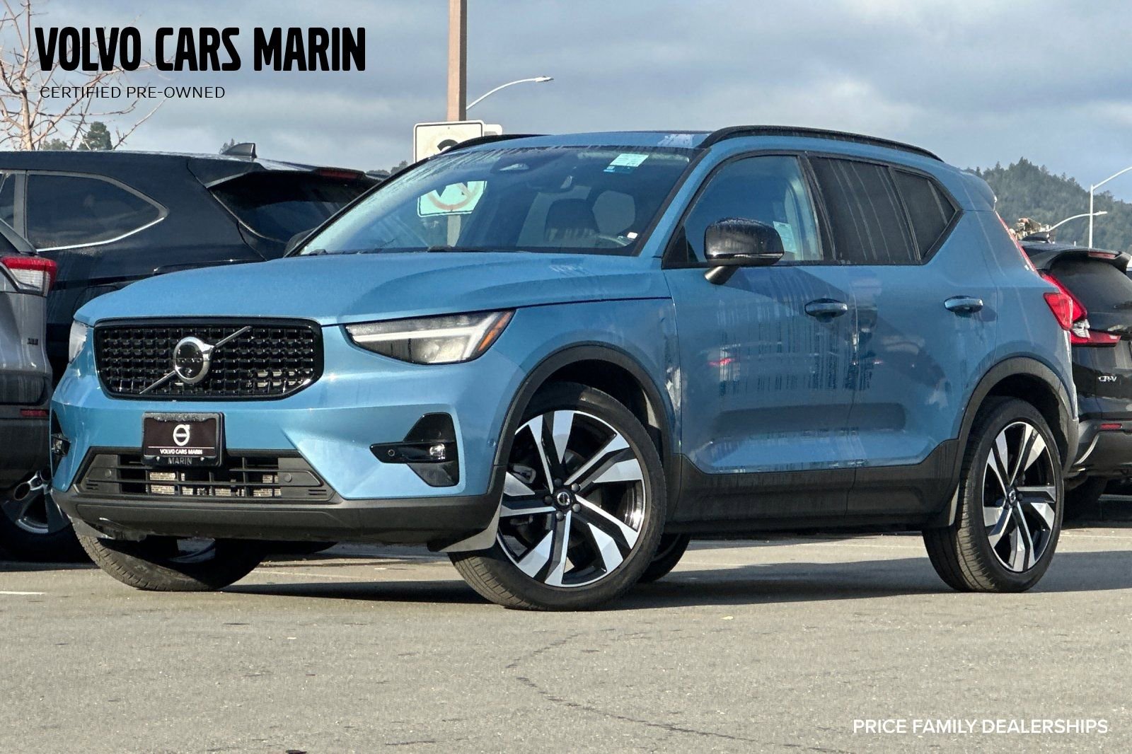 Certified 2023 Volvo XC40 B5 Plus w/ Driver Assist Package image 1