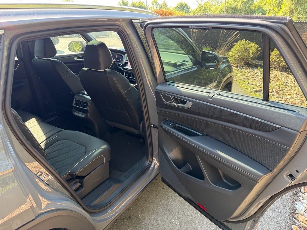 New 2026 Volkswagen Atlas Cross Sport SEL Premium R-Line image 14