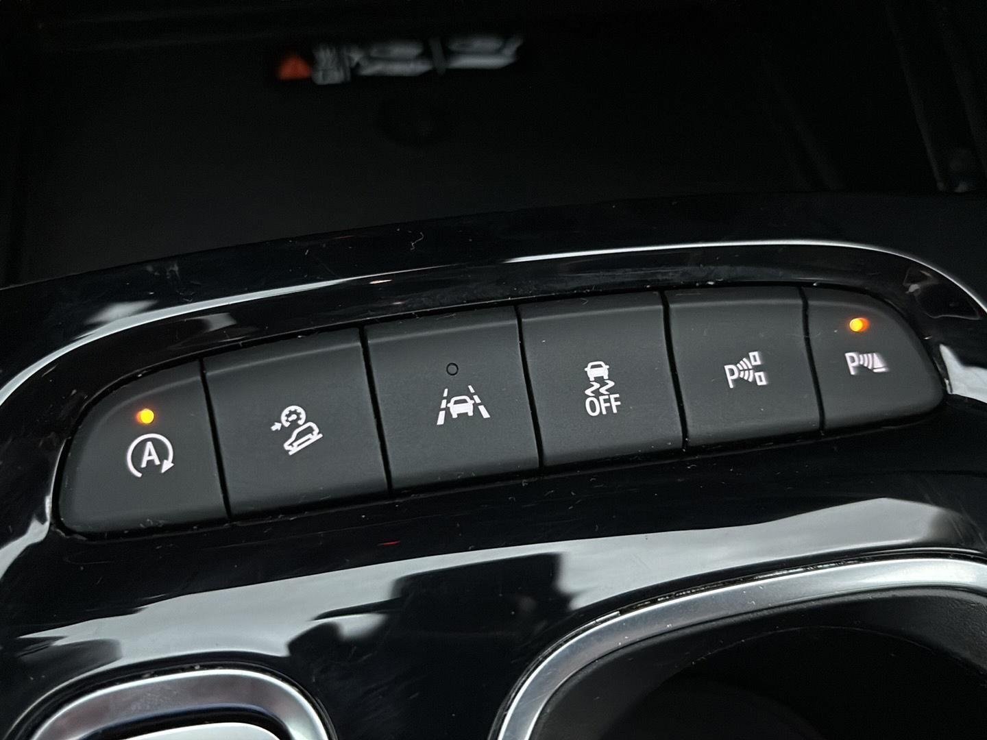 Used 2023 Buick Envision Avenir AWD/4WD image 21