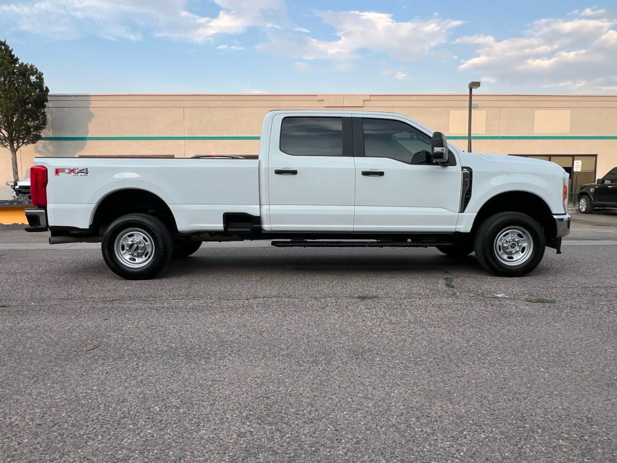 Used 2023 Ford F250 XL w/ FX4 Off-Road Package AWD/4WD image 2