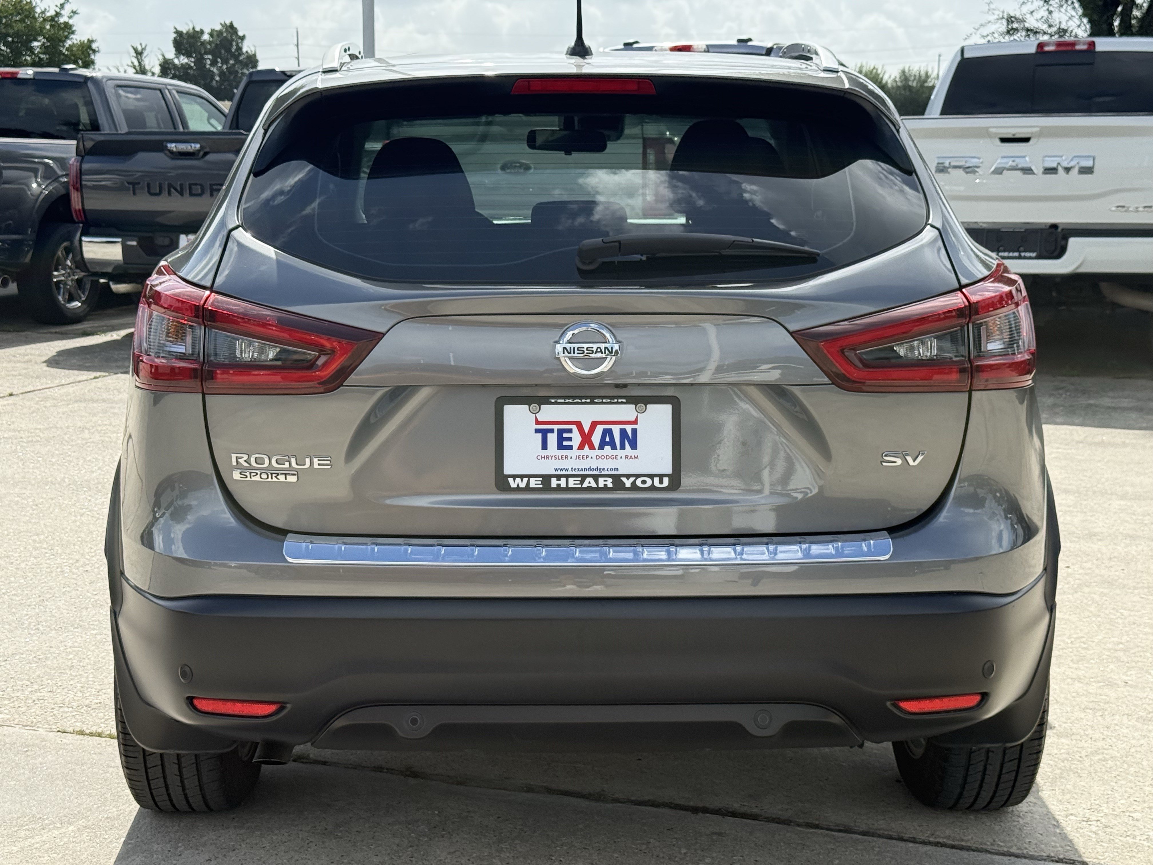 Used 2022 Nissan Rogue Sport SV FWD image 6