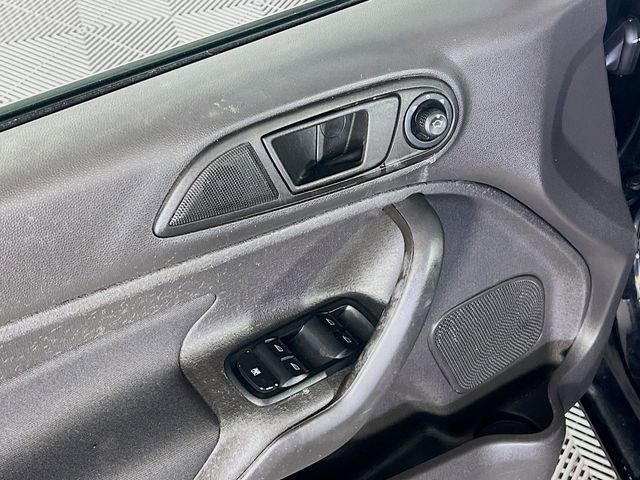 Used 2018 Ford Fiesta SE image 11
