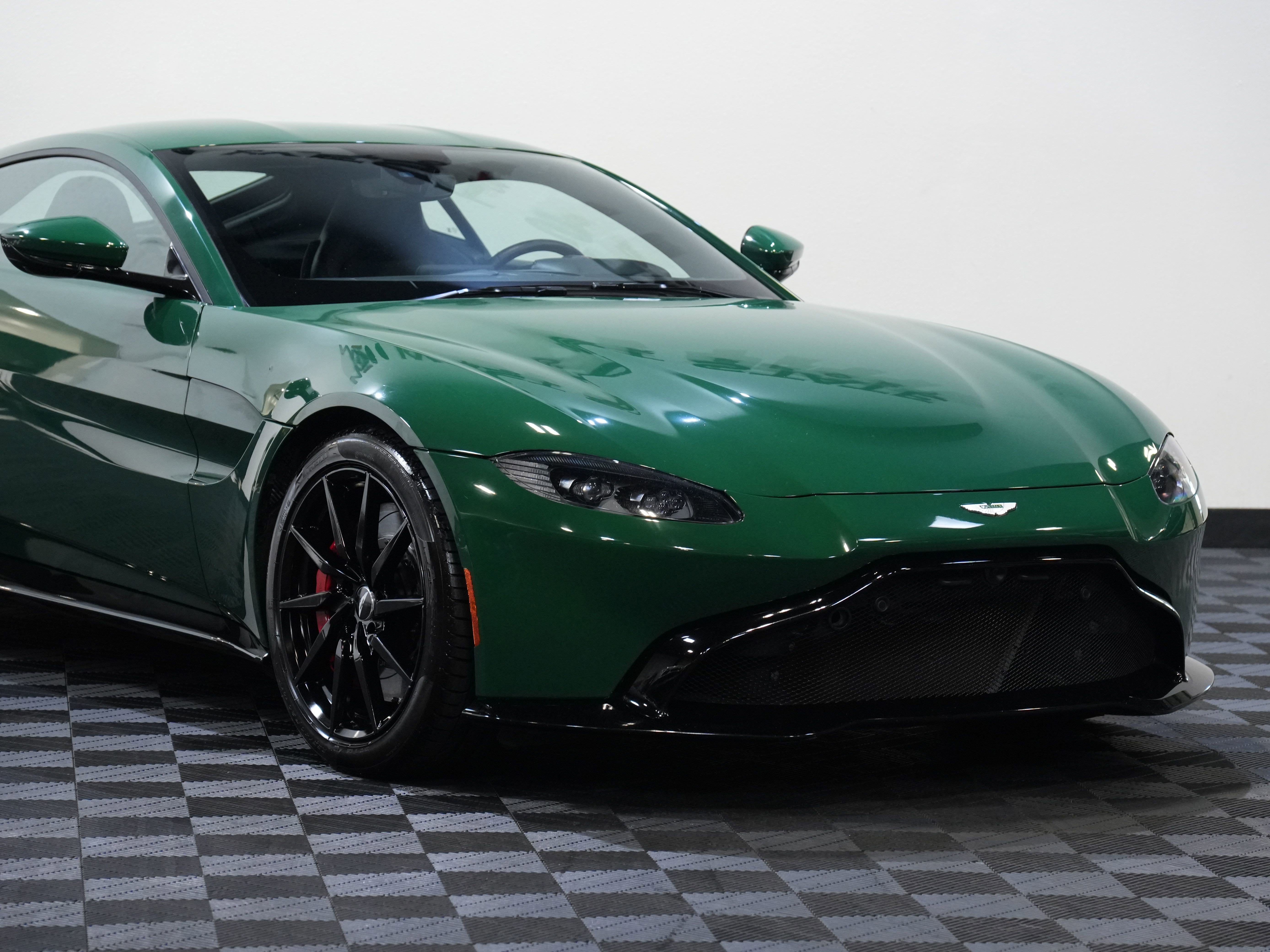 Used 2019 Aston Martin V8 Vantage Coupe RWD image 9