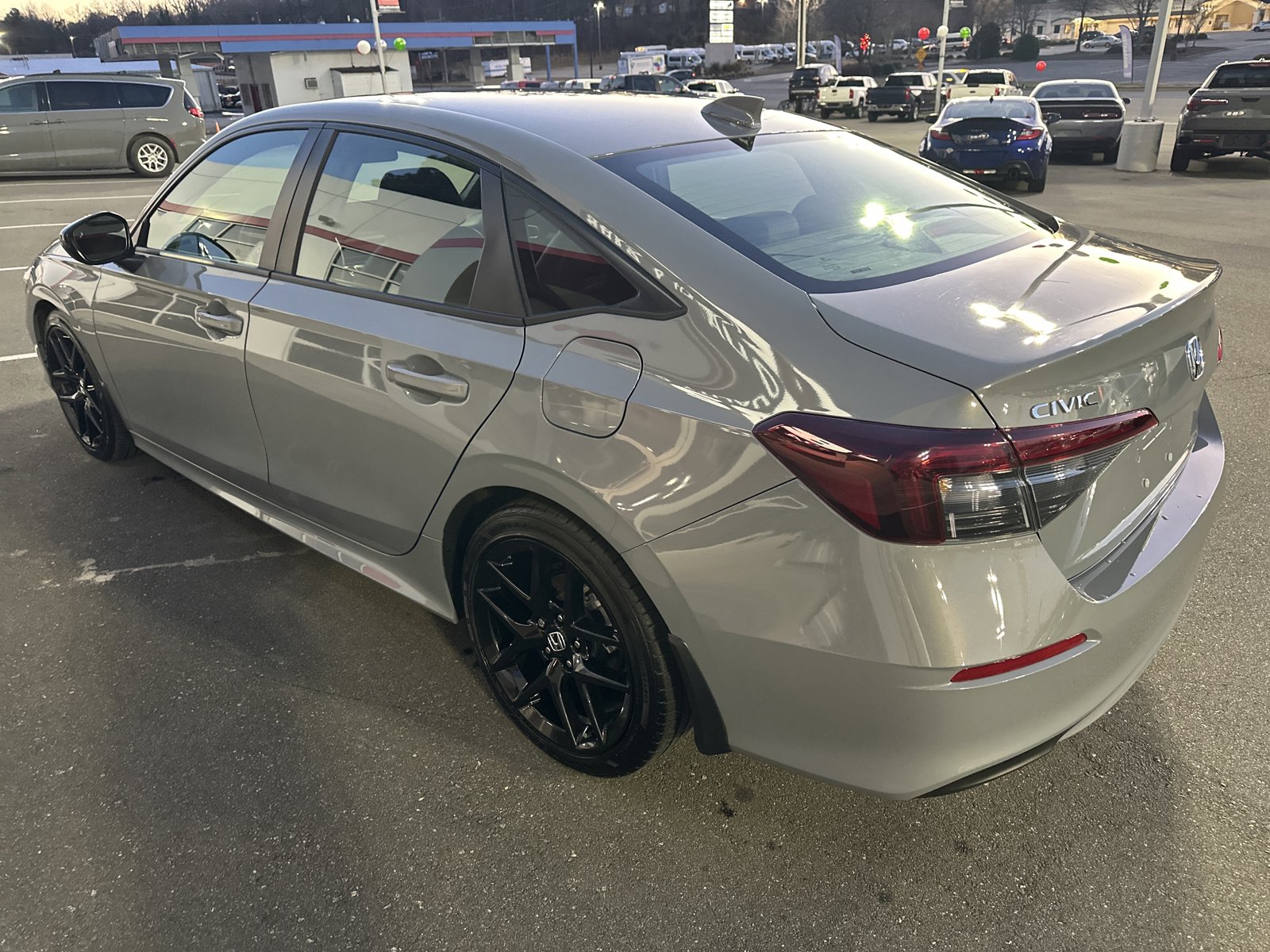 Used 2025 Honda Civic Sport image 6