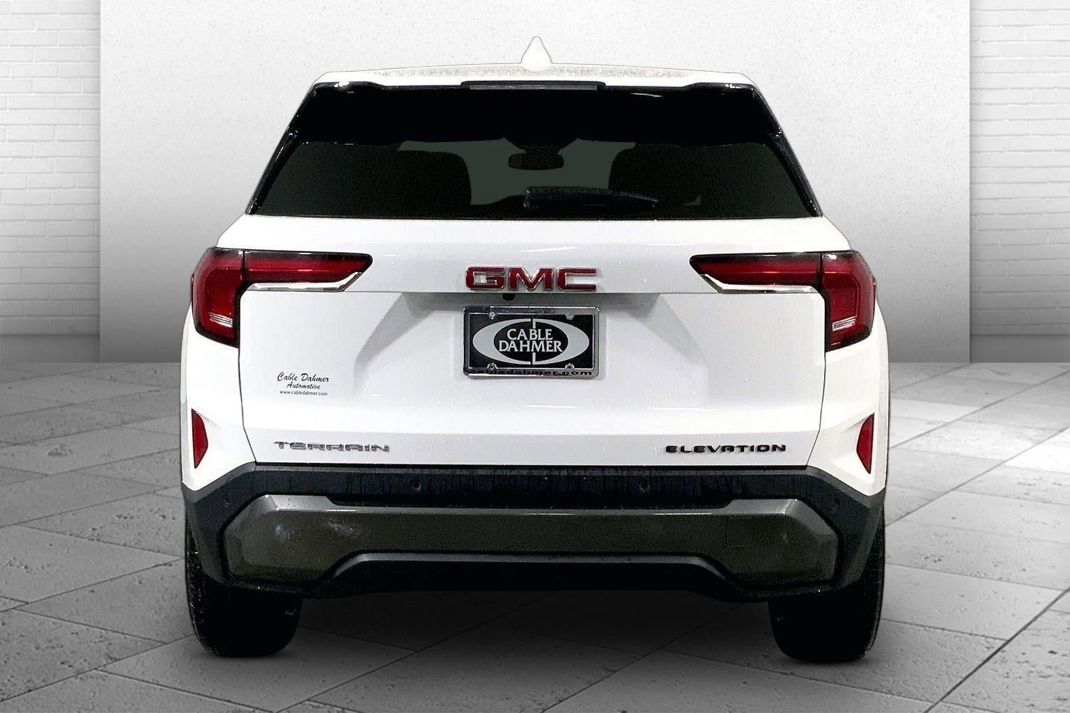 Used 2026 GMC Terrain Elevation FWD image 3