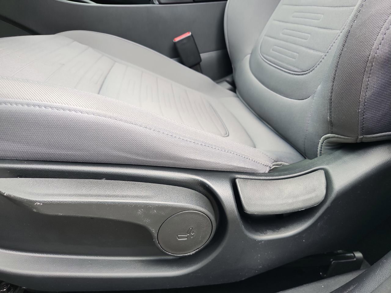 Certified 2024 Hyundai Santa Cruz SE image 13