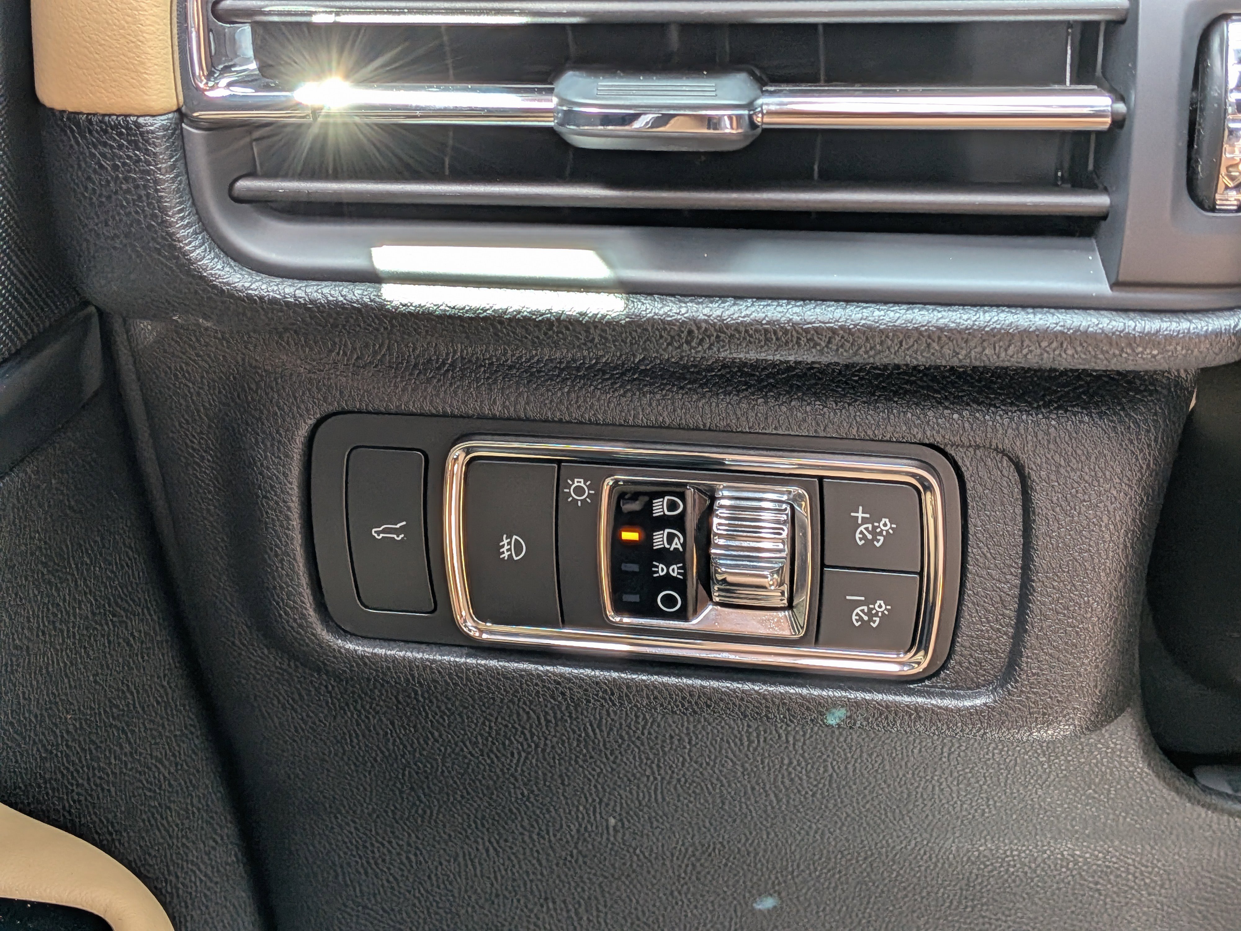 Used 2021 Lincoln Corsair Reserve FWD image 25