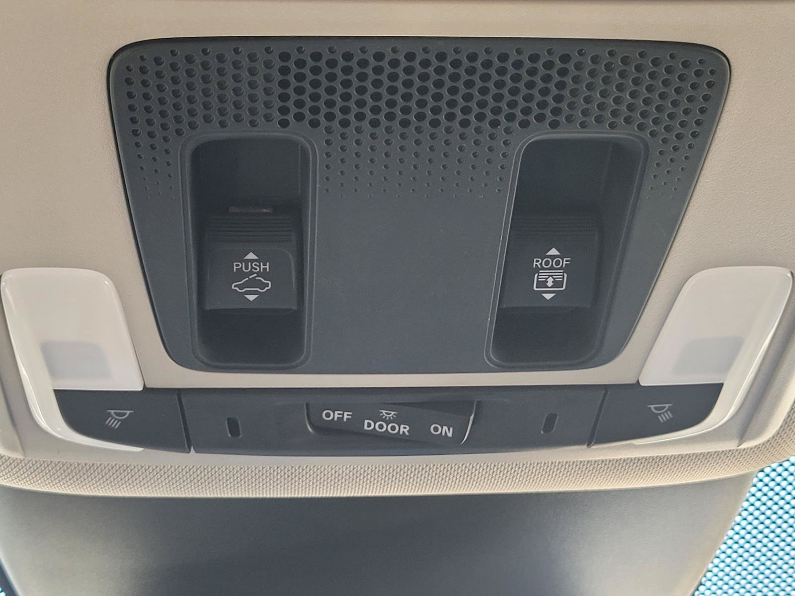 Used 2025 Honda Pilot Elite image 31