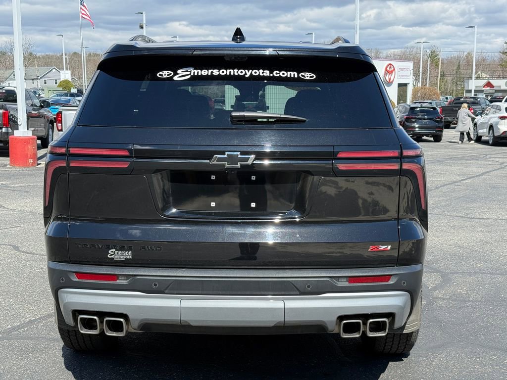 Used 2024 Chevrolet Traverse Z71 w/ Enhanced Driving Package AWD/4WD image 4