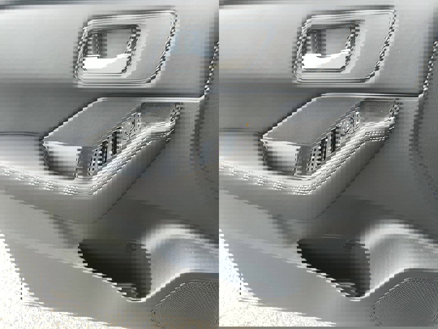 Used 2025 Nissan Rogue SV image 15