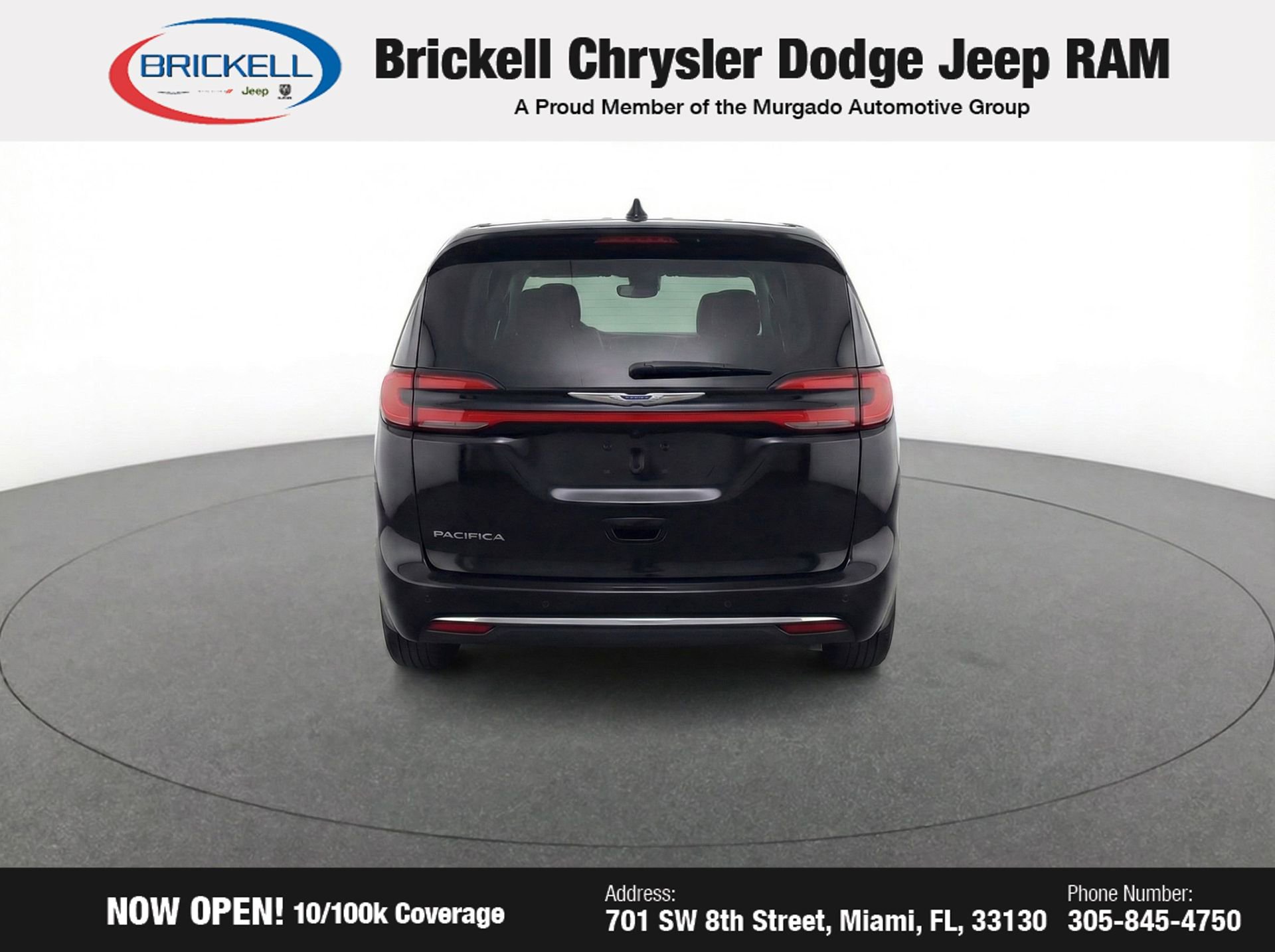 Used 2024 Chrysler Pacifica Touring-L image 7