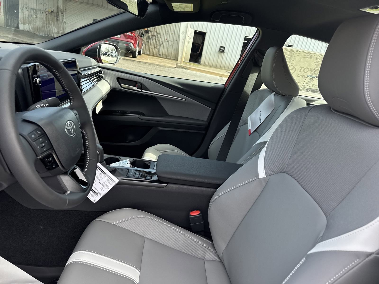 Used 2025 Toyota Camry SE w/ Multimedia Upgrade Package FWD image 13