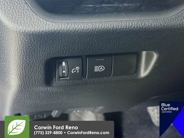 Used 2023 Toyota RAV4 LE AWD/4WD image 13