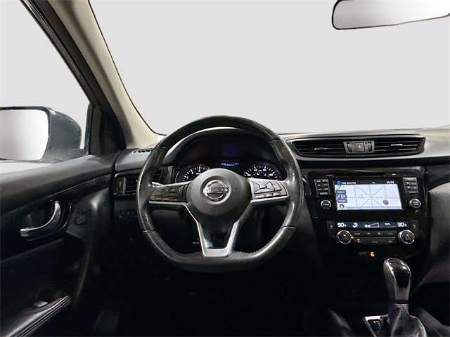 Used 2018 Nissan Rogue Sport SV w/ SV Technology Package image 24