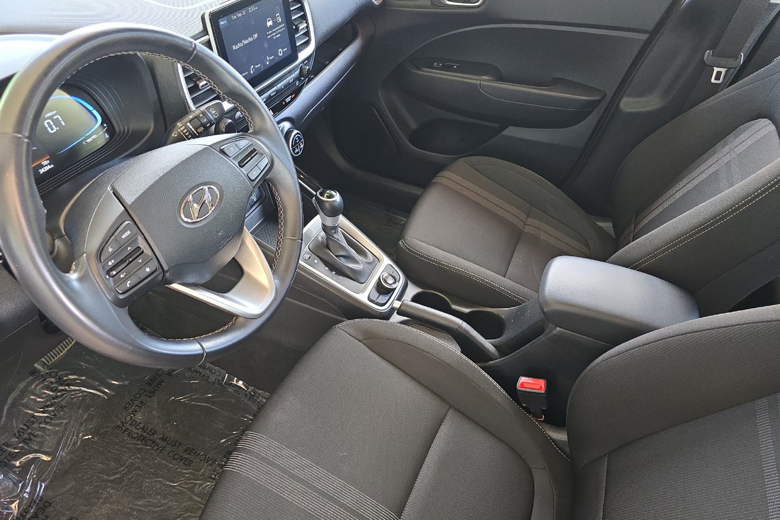 Used 2025 Hyundai Venue SEL FWD image 10