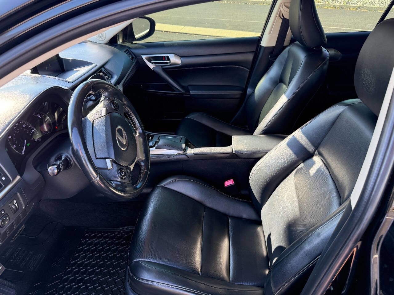 Used 2014 Lexus CT 200h image 11