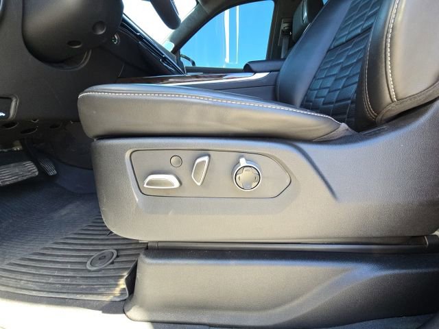 Used 2025 Cadillac Escalade Sport Platinum w/ LPO, Floor Liner Package AWD/4WD image 23