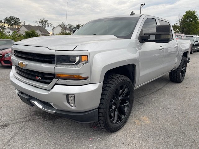 Used 2018 Chevrolet Silverado 1500 LT w/ Texas Edition image 1