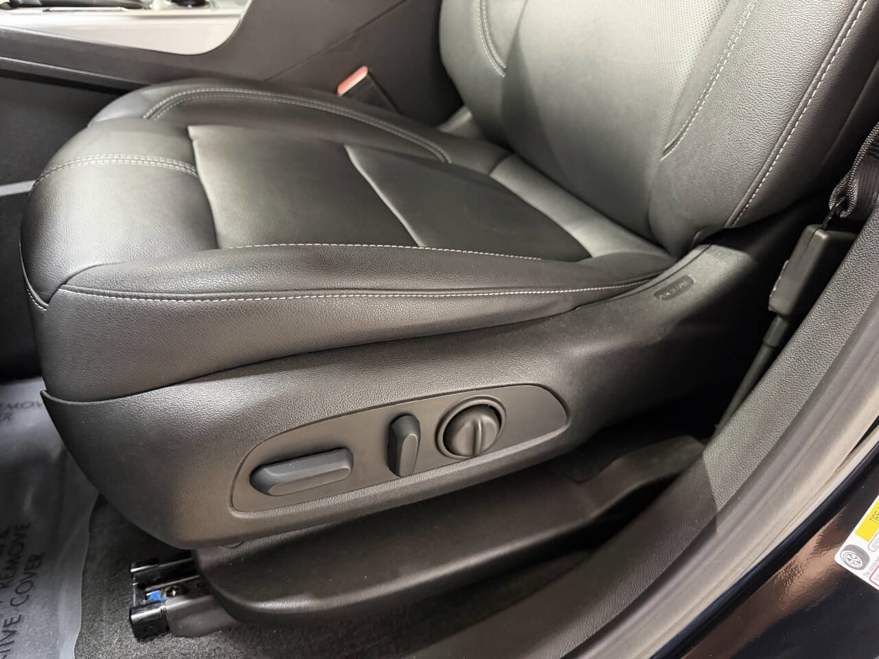 Used 2024 Chevrolet Blazer LT w/ Midnight/Sport Edition image 24