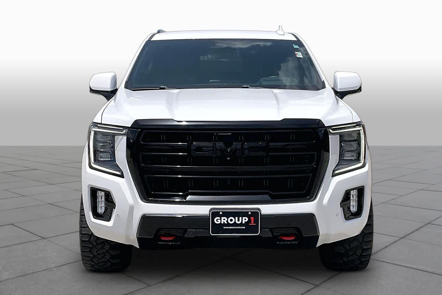 Used 2024 GMC Yukon AT4 w/ Technology Package AWD/4WD image 4