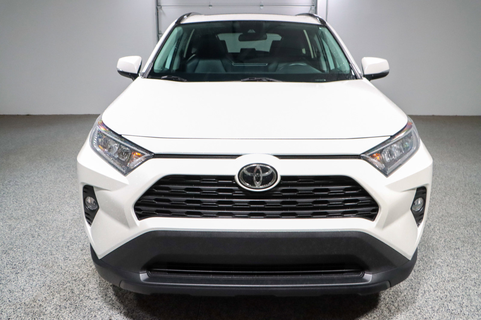 Used 2021 Toyota RAV4 XLE Premium image 4